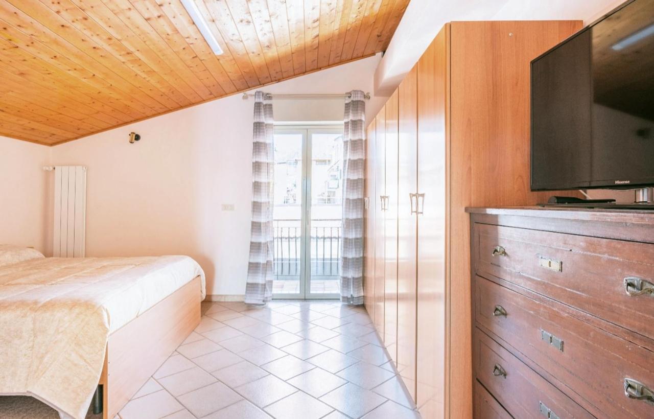 Un Passo Dal Mare Due Dall'etna Apartment
