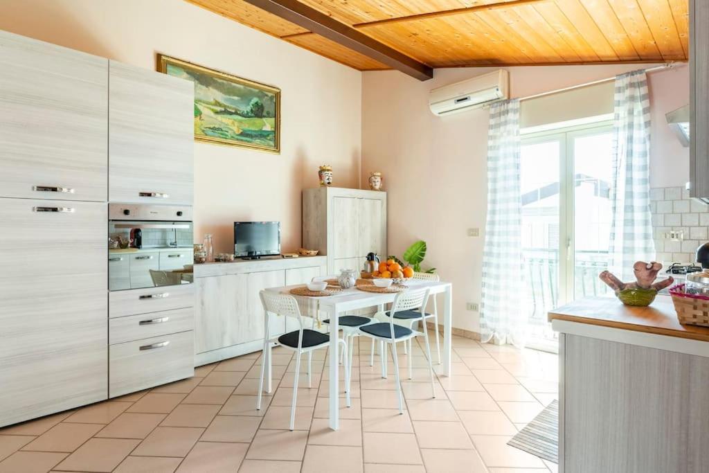 Apartment Un Passo Dal Mare Due Dall'etna Giardini Naxos